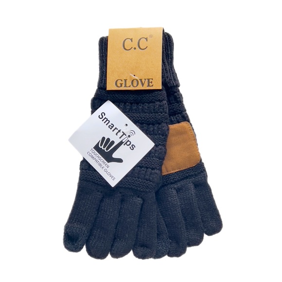 ❄️ NWT C.C Leopard Print Pom Pom Beanie & Touchscreen Gloves ❄️ - Picture 4 of 5